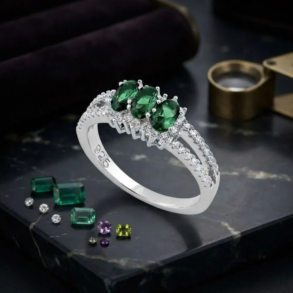 Stunning 925 Sterling Silver Three-Stone Green Emerald & CZ Split Shank Ring